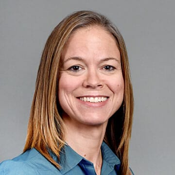 Shelley Haydel headshot